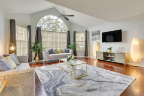 Kissimmee Condo with Perks 6 Mi to Disney World!